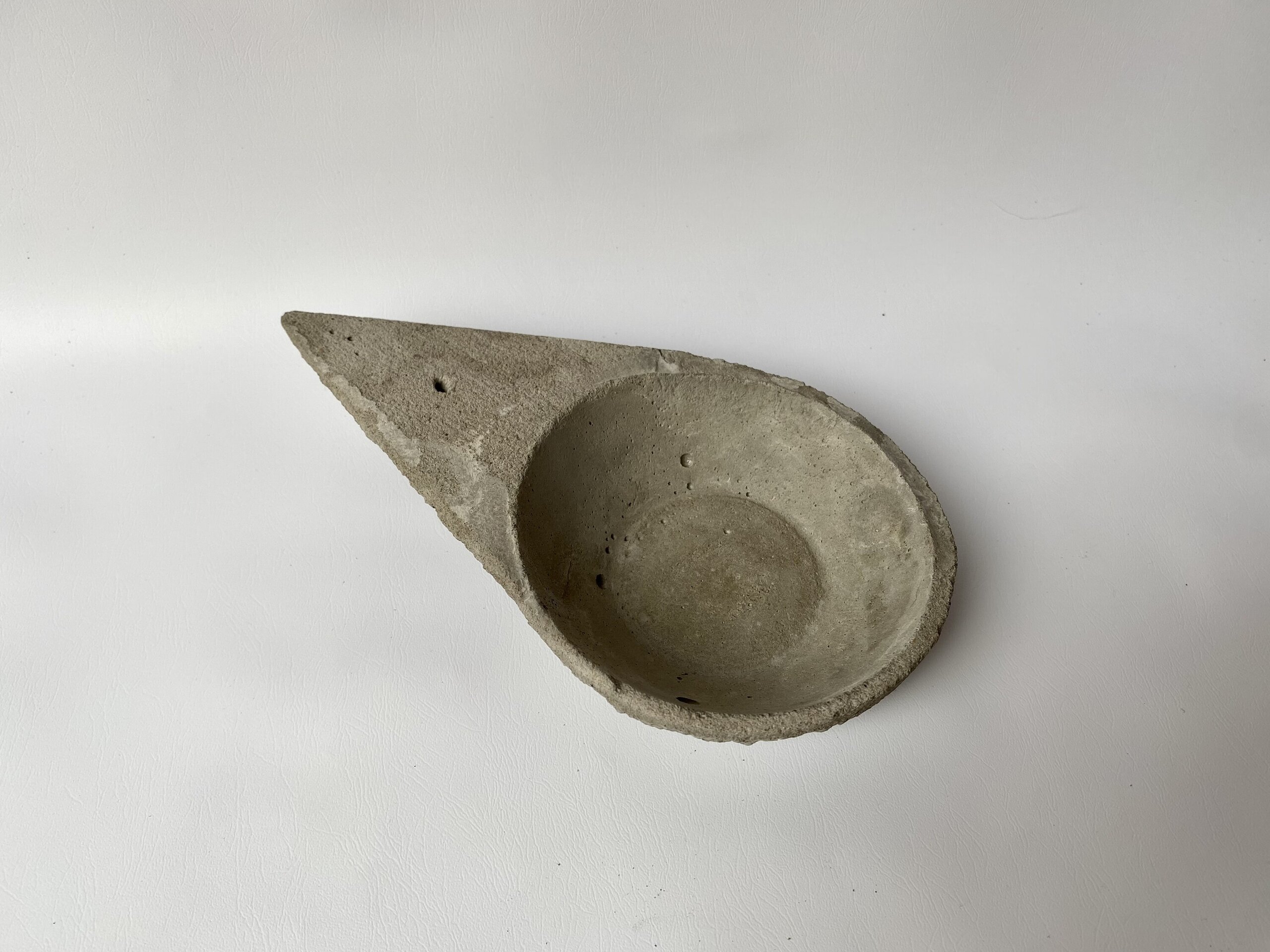Sahumador cemento Triangular - 2