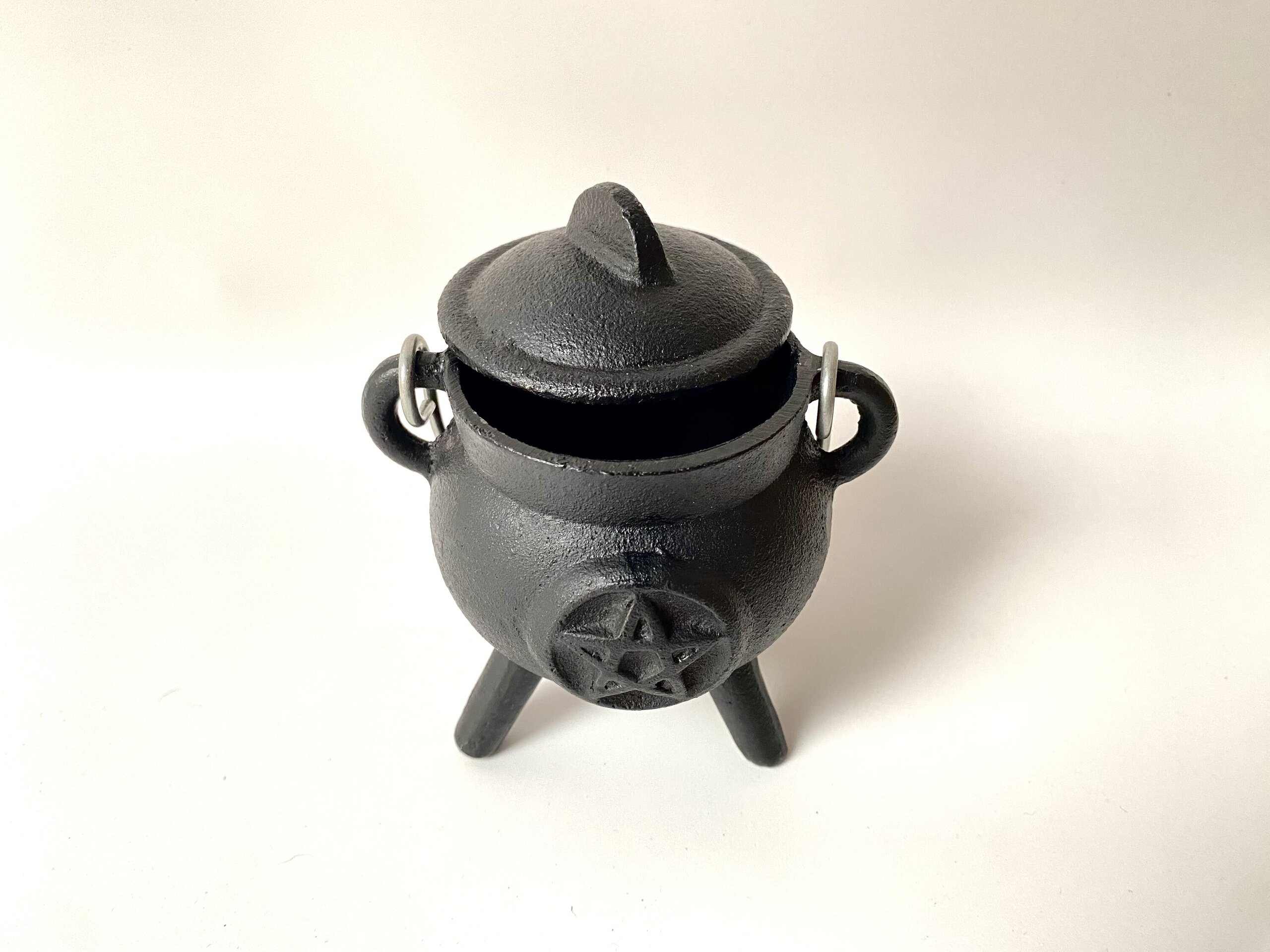 Caldero con pentagrama - 2