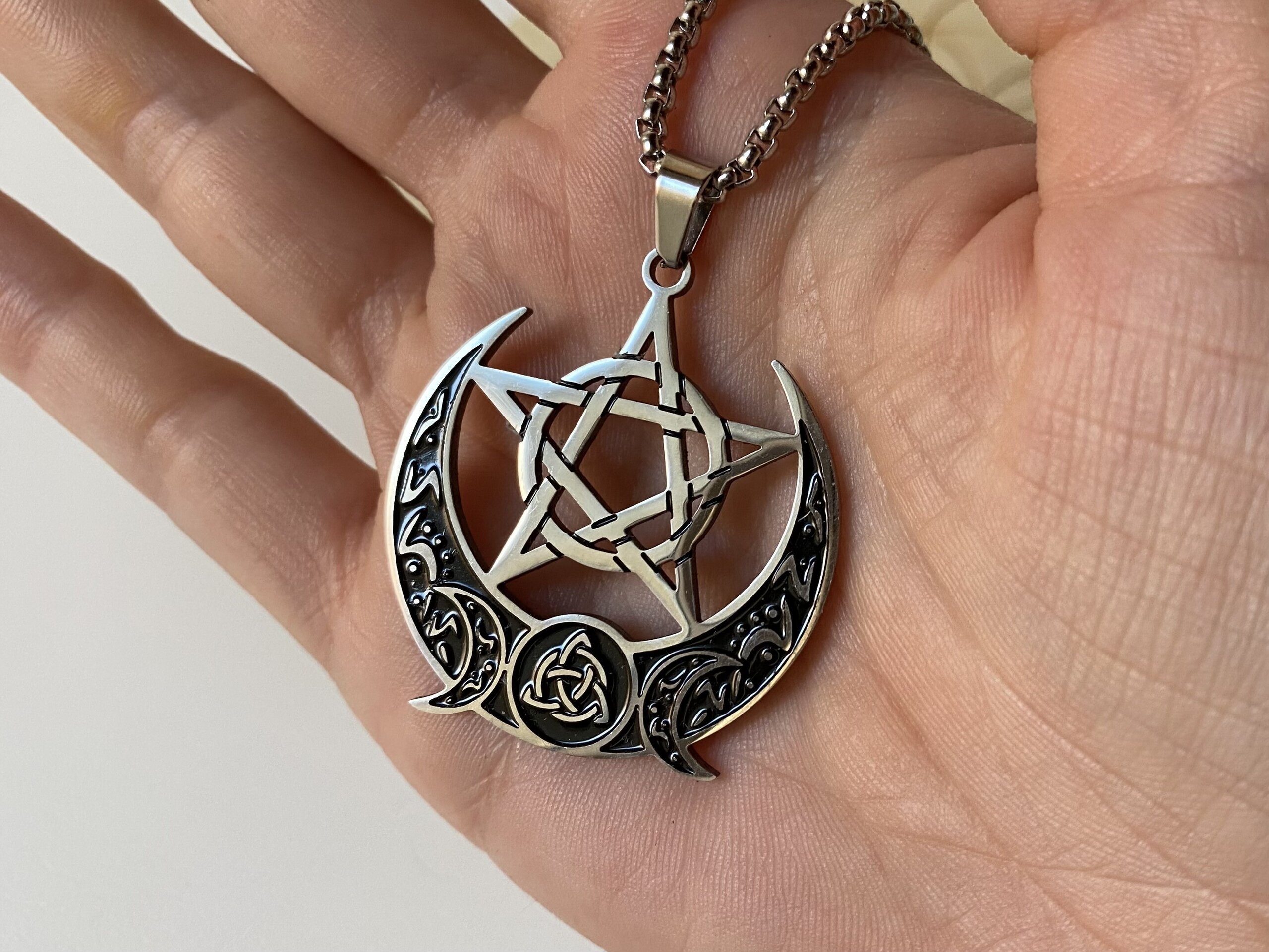 Collar Pentagrama Triple Luna - 1
