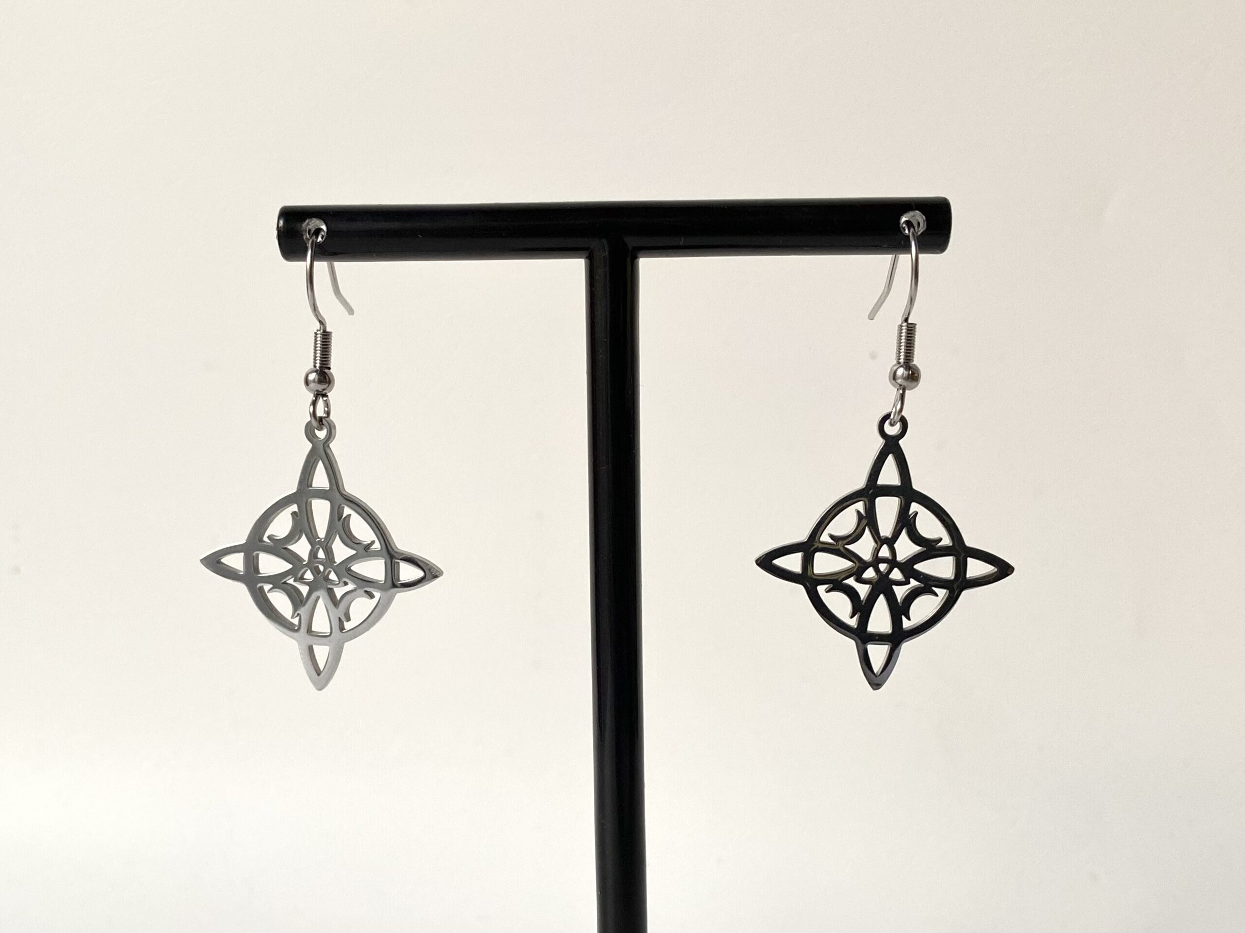 Pendientes Nudo Bruja y lunas - 1