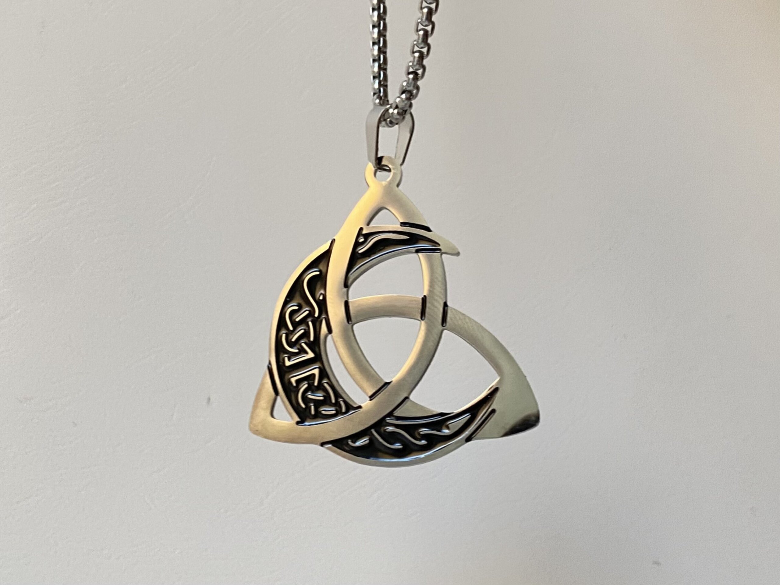 Collar Pentagrama y Triple Luna - 1